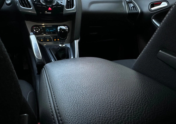 Ford Focus cena 26900 przebieg: 144128, rok produkcji 2011 z Szczecin małe 781